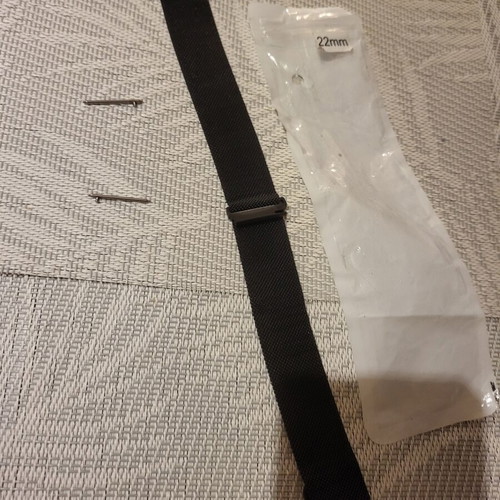 Milanese Metal Watch Strap 22mm black new, 24cm