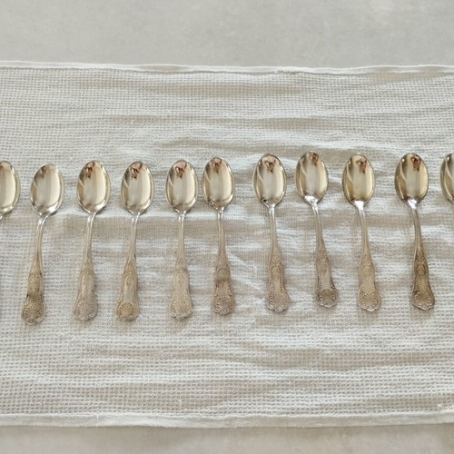 Kings Pattern Vintage Teaspoons Set of 12 NOS with Original Cloth Case