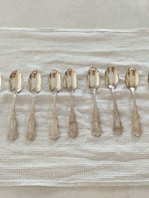 Kings Pattern Vintage Teaspoons Set of 12 NOS with Original Cloth Case