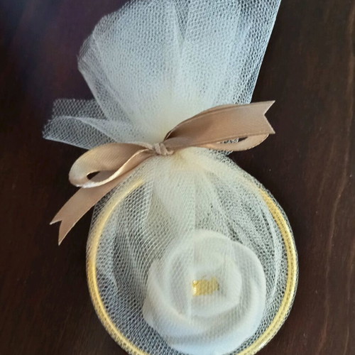 Handmade bombonieres with porcelain flower and gold leaves new