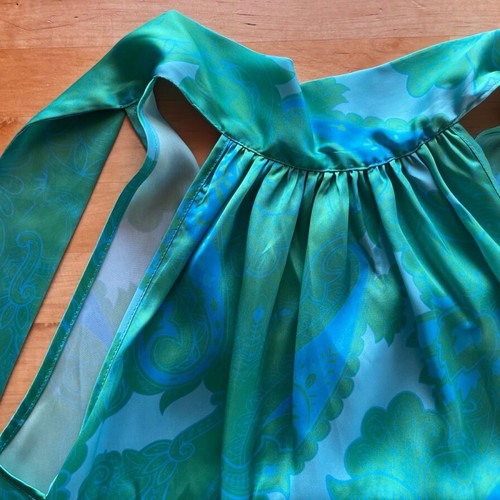 Halter-neck top Lynne like new with feathers, size S