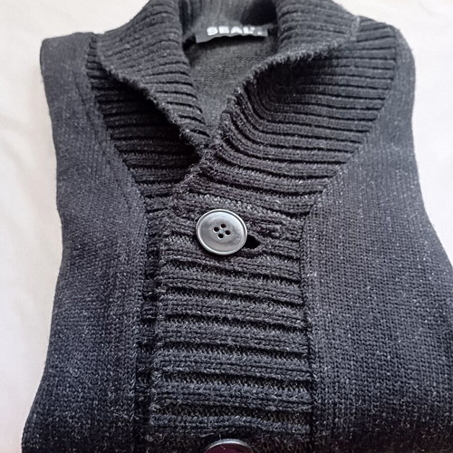 Seal men's knitted cardigan XL black like new