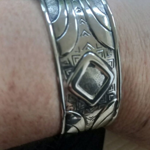 Silver bracelet cuff like new adjustable to wrist size