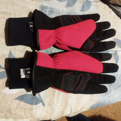Winter motorcycle gloves new, size small