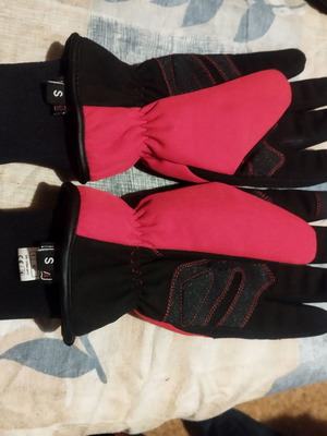 Winter motorcycle gloves new, size small