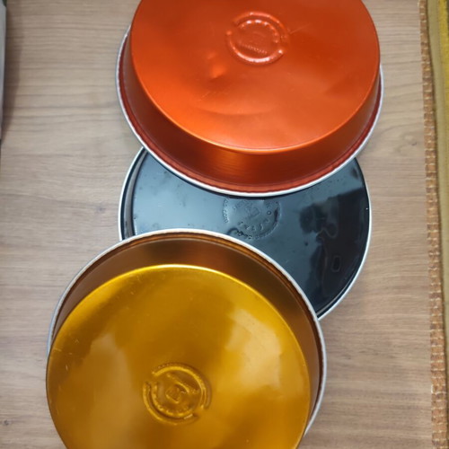 Set of 3 round baking pans 22 cm new