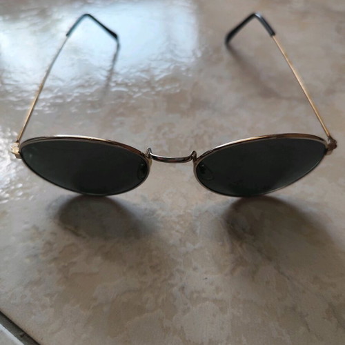 Vintage sunglasses like new