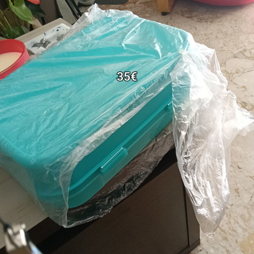Delis container new for storing sweets and more