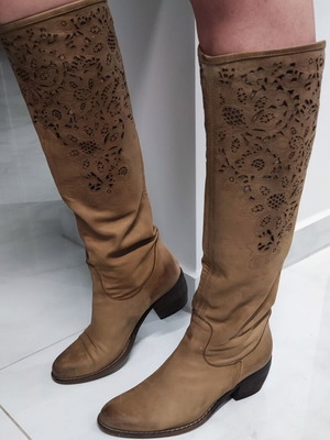 Leather boots used, size 40, Italian, beige cigar color