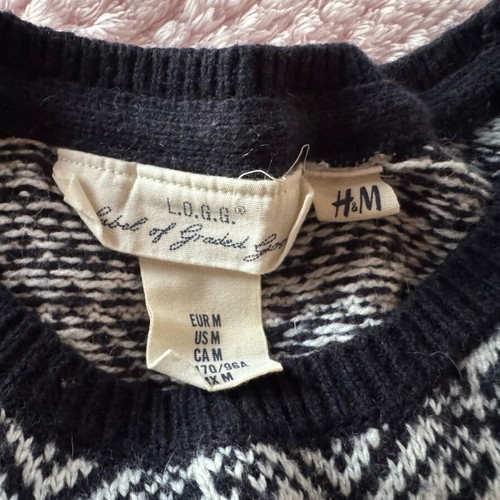 H&M pullover with black and white pattern like new, size M