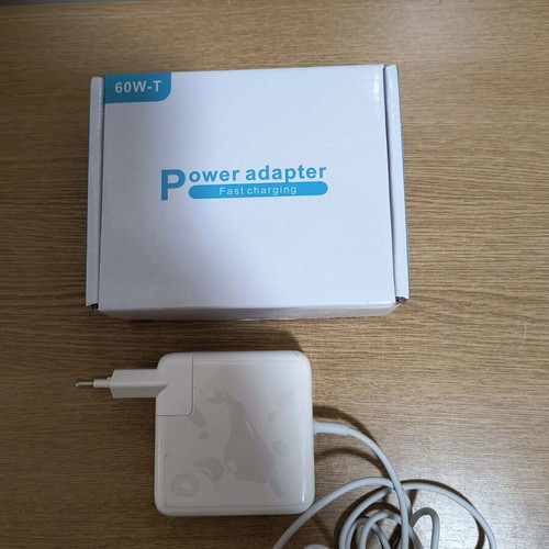 Mac Book Pro 60W T-Shaped Magnetic Charger Adapter New
