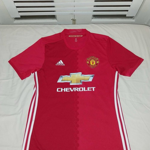 Man United 2016-17 jersey like new, size M