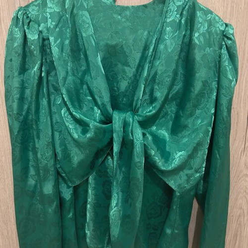 Multifunctional blouse with back button, size L