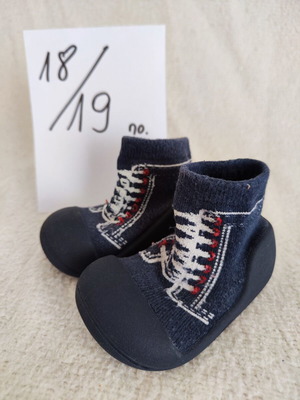 Cool Club boy shoes 18 - 19 like new