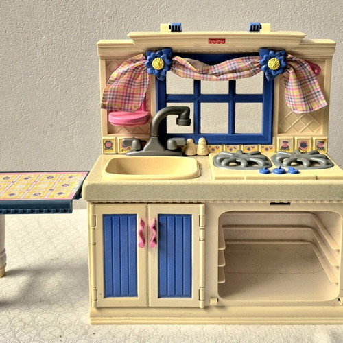 Fisher Price kids kitchen used missing oven door