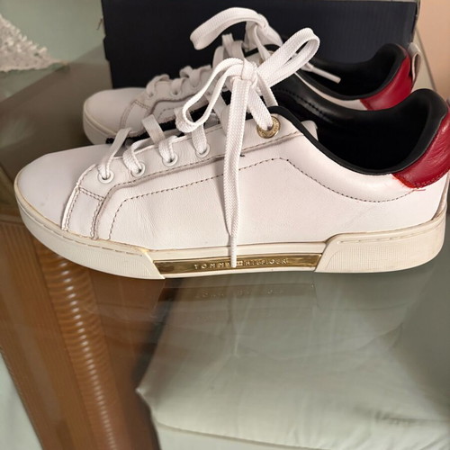 Tommy Hilfiger leather sneakers used, size 38, white