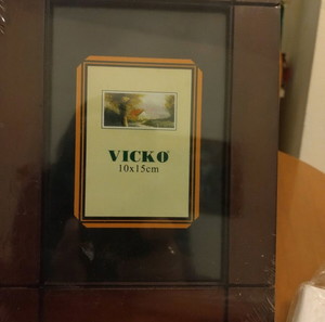 Κορνίζα ξύλινη Vicko, 10*15 (σύνηθες μέγεθος φωτό)