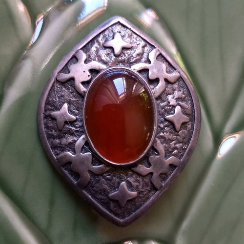 Silver pin used