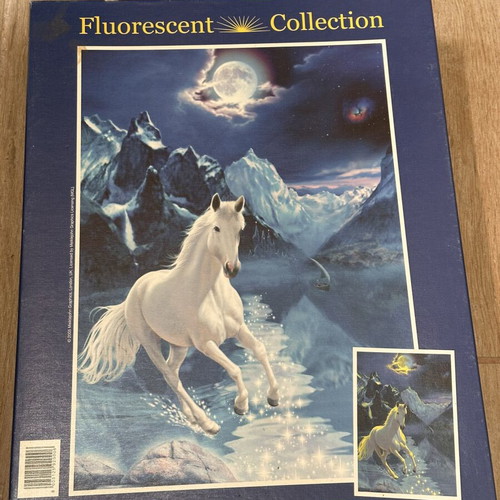 Glow-in-the-dark puzzle 1000 pieces like new