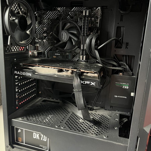 Gaming PC Intel Core i5-11400, AMD Radeon RX 6600 XT, like new