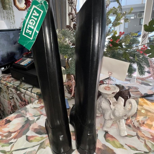 Galotses used, size 39, black, leather inside