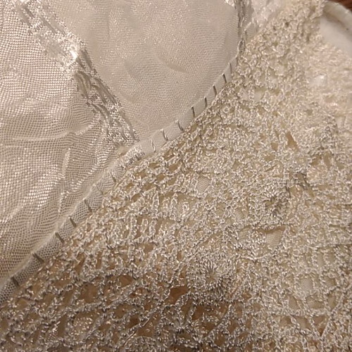 Silk table runner like new with handmade lace 1.90x0.50