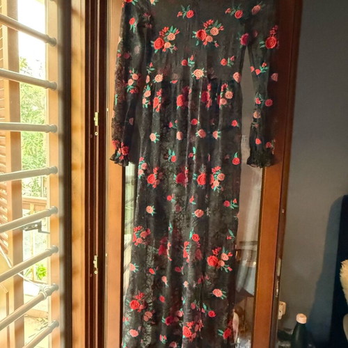 Lace overdress with embroidered roses Primark XS like new, black