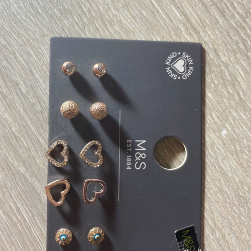 M&S earrings pairs gold color, pack