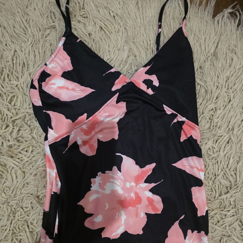 Maxi dress black floral like new, size M