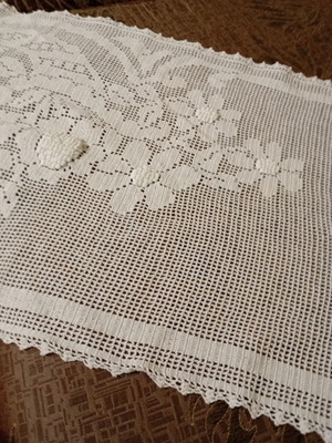 Handmade table runner like new
