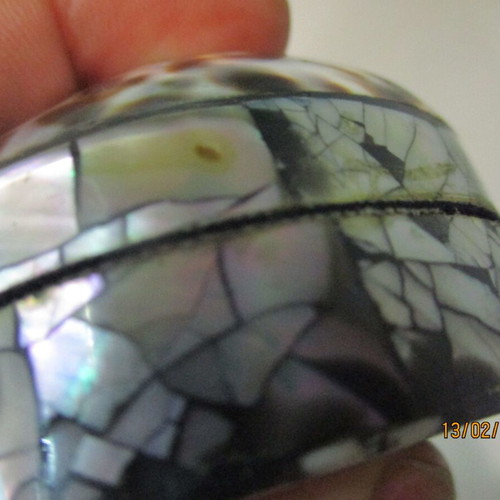 Handmade Cowrie & Abalone box like new