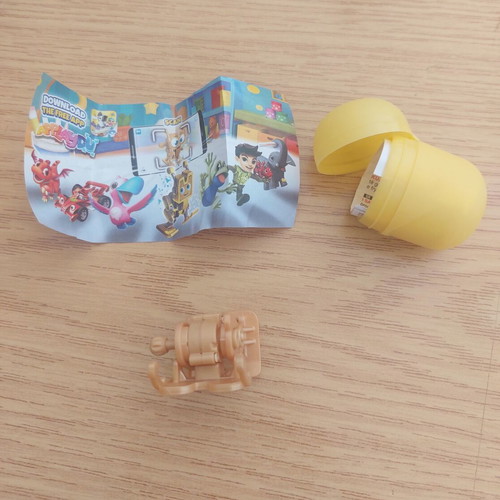 Walking Robot Kinder Surprise figure like new