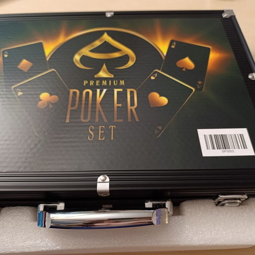 Premium Poker Set 500 chips in black aluminum case new
