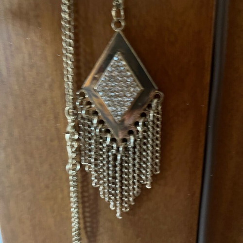 Necklace like new gold color exceptional quality