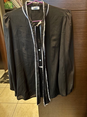 Two-tone shirt used, Dejavu, size S, black and white
