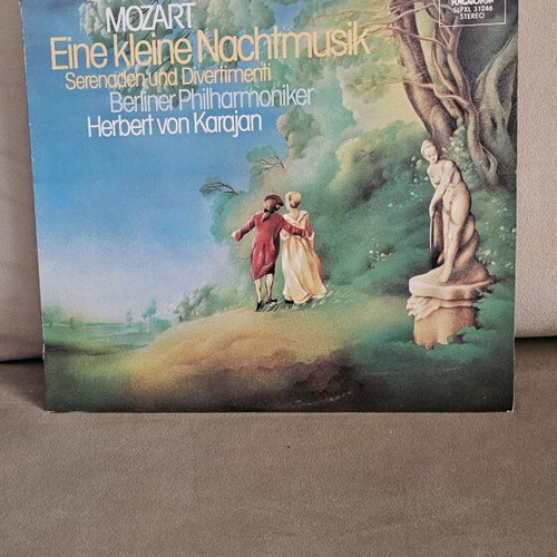 Mozart Eine Kleine Nachtmusik vinyl like new, classical
