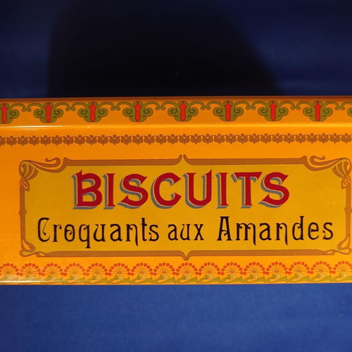 Rare French collectible Aux Amandes metal jewelry box like new