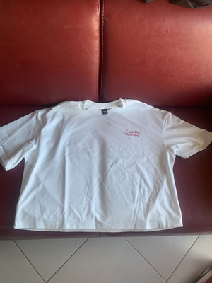 Oversize unisex t-shirt with cherries on back, like new, size S