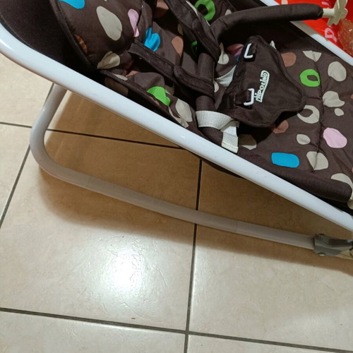 Baby bouncer 0-6 months like new with aluminum frame
