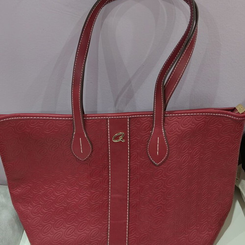 Axel shoulder bag new, large red