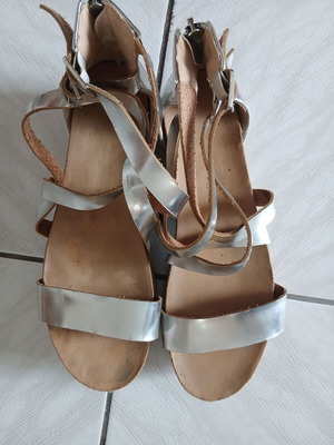 Platform sandals silver like new, size 40