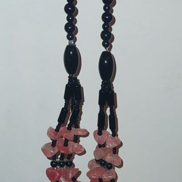 Necklace with simple beads and semi-precious stones new