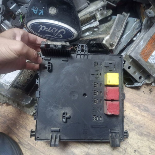 Fuse box for Opel Vectra C 13125485 AX used