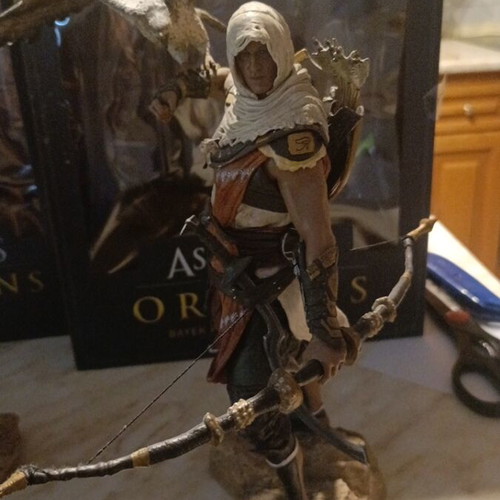 Creed Origins figures pack with Aya and Bayek