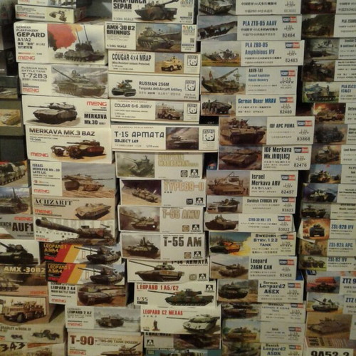 Modeling kits new collection 2000+ with scales 1/35, 1/32, 1/16 and busts