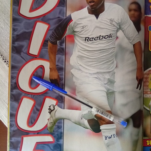 Match Football Magazine issue 12-18/6/2096 like new with West Ham posters