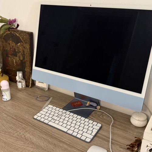Apple iMac 24” M4 with 16GB RAM and 256GB SSD like new, blue