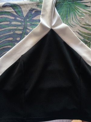 Shein black and white top with open back, size S