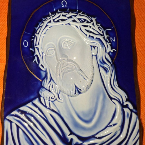 Relief image of Jesus Christ made of porcelain and gold, like new