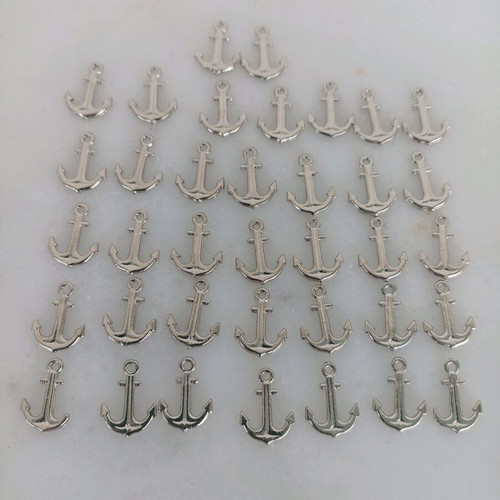 Metal anchor hangers pack of 37 pieces